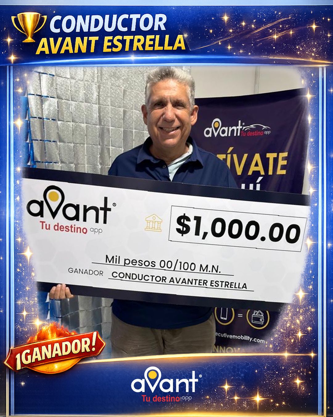 Conductor Avant Veracruz con su premio en efectivo